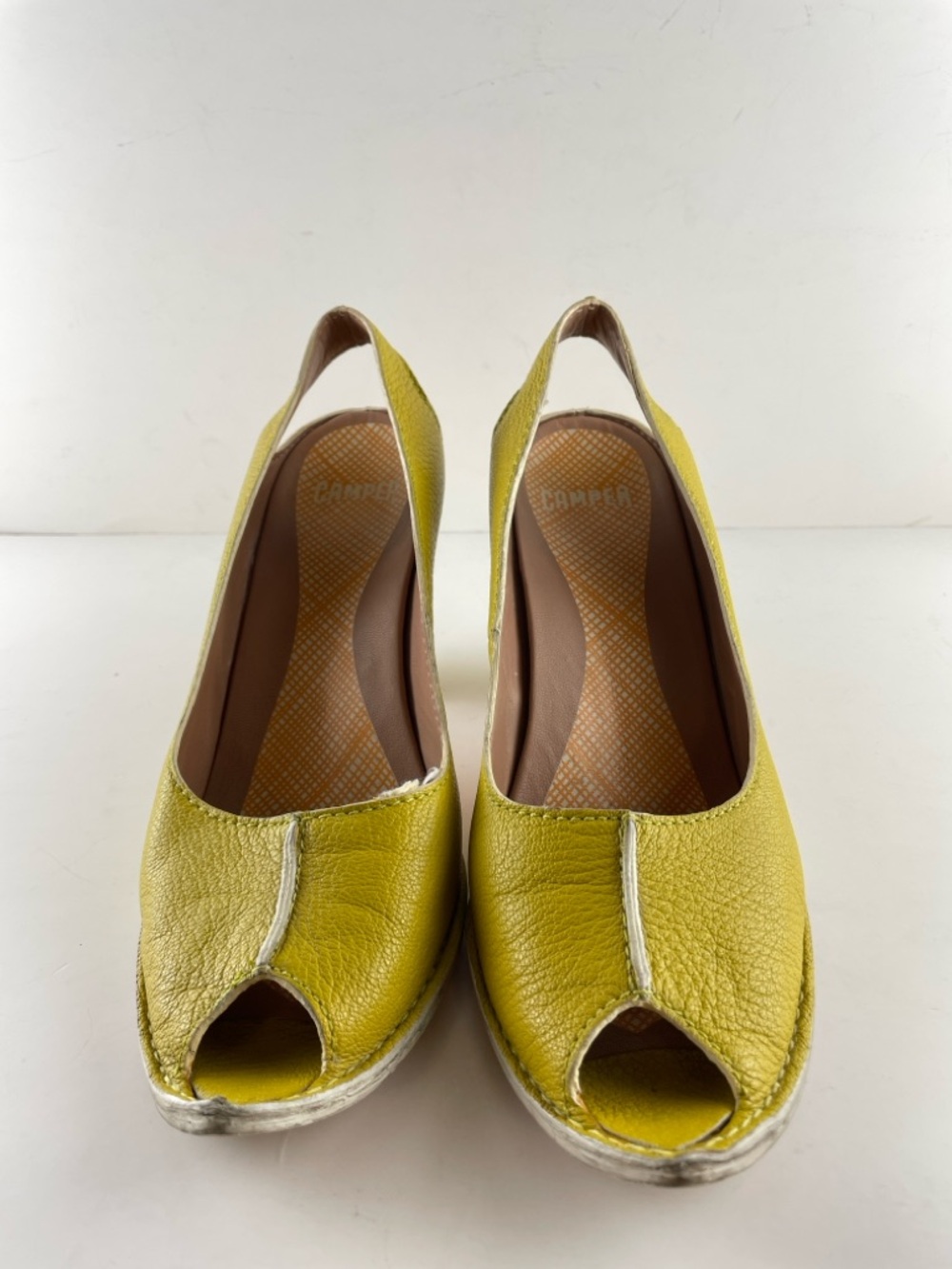 Camper Leather Peep Toe Heels Size 39 Yellow Sculptural Wedge Pumps - Picture 4 of 9